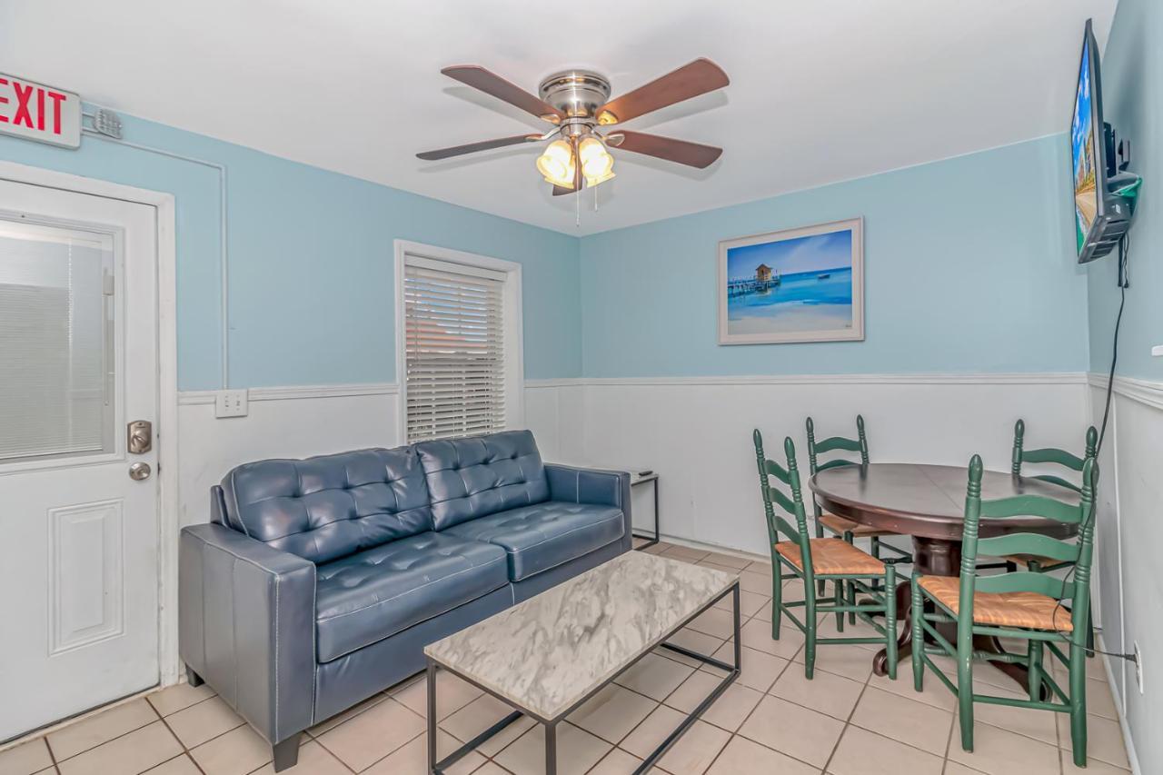 125 Atlantic Avenue Unit E - Pet Friendly! Walk To The Beach And Pier!1Br -1Ba - Sleeps 2-4 Guests! Миртл-Бич Экстерьер фото