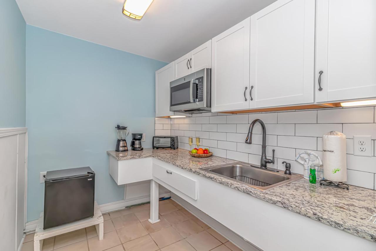 125 Atlantic Avenue Unit E - Pet Friendly! Walk To The Beach And Pier!1Br -1Ba - Sleeps 2-4 Guests! Миртл-Бич Экстерьер фото