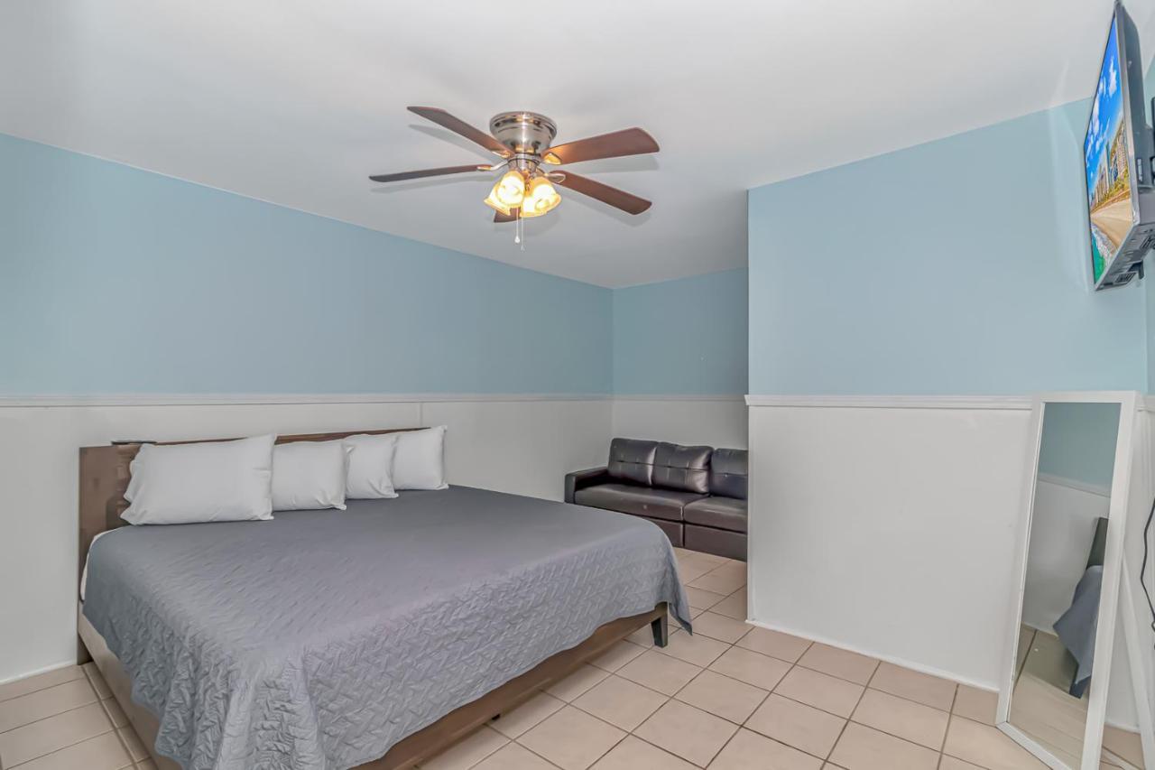 125 Atlantic Avenue Unit E - Pet Friendly! Walk To The Beach And Pier!1Br -1Ba - Sleeps 2-4 Guests! Миртл-Бич Экстерьер фото